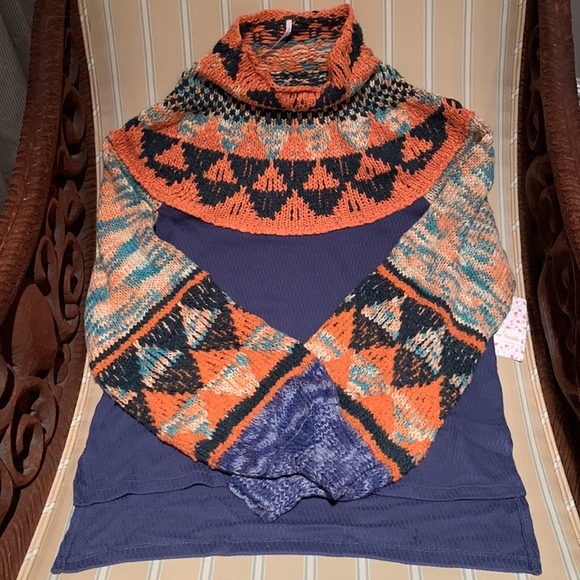 FREE PEOPLE CROCHET TURTLENECK SWEATER IN NAVY COMBO LONG PUFF SLEEVES - Picture 7 of 16